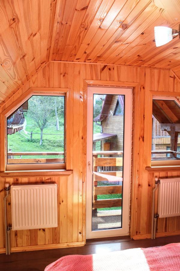 Cottage "Karpatske Shale" Yaremche Exterior photo
