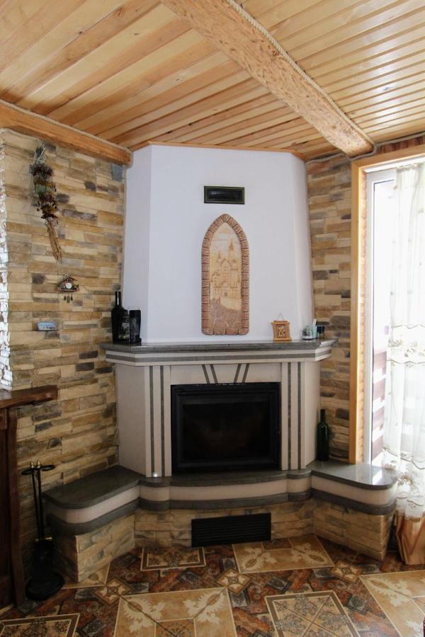 Cottage "Karpatske Shale" Yaremche Exterior photo